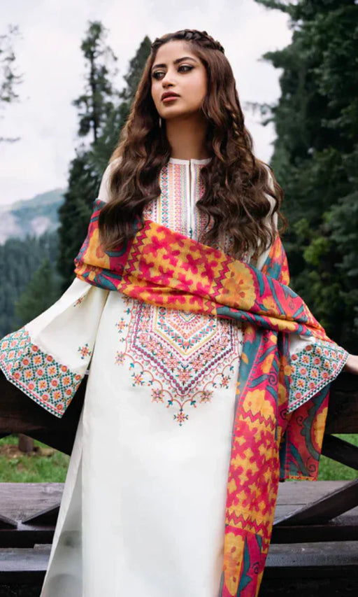 Sapphire - 3PC Heavy Embroidered Lawn Suit -NAB#8905