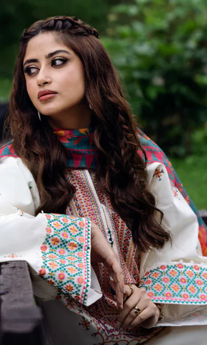 Sapphire - 3PC Heavy Embroidered Lawn Suit -NAB#8905